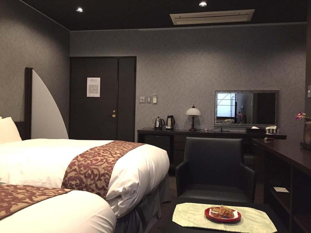 Kikunoya Hotel Hatsukaichi Bagian luar foto