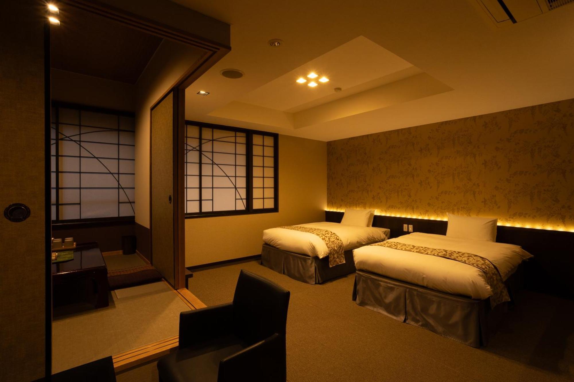Kikunoya Hotel Hatsukaichi Bagian luar foto