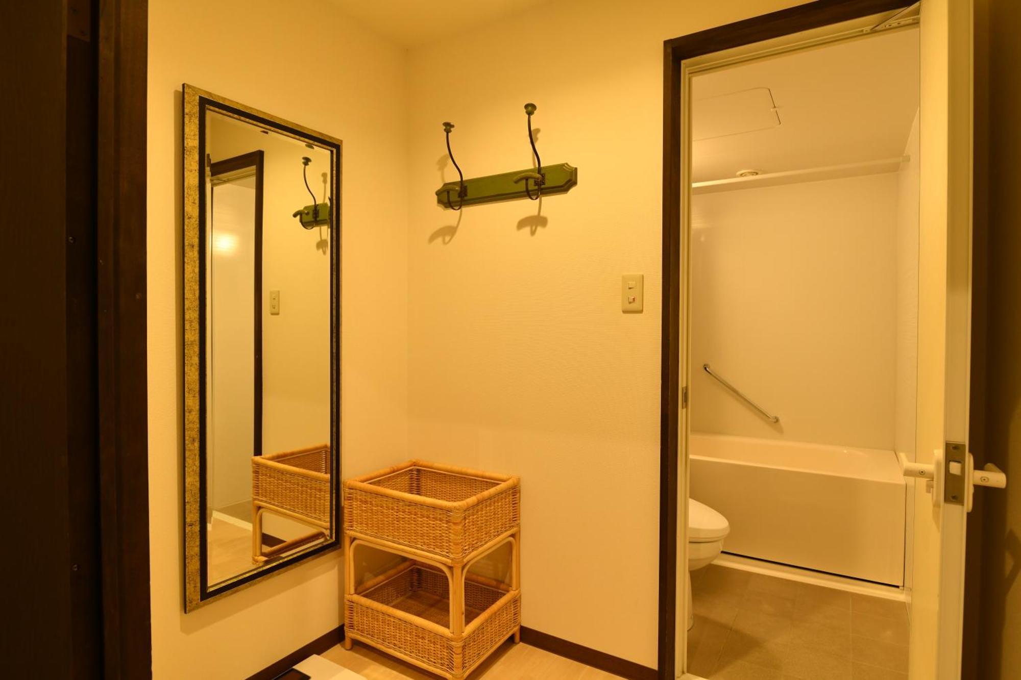 Kikunoya Hotel Hatsukaichi Bagian luar foto