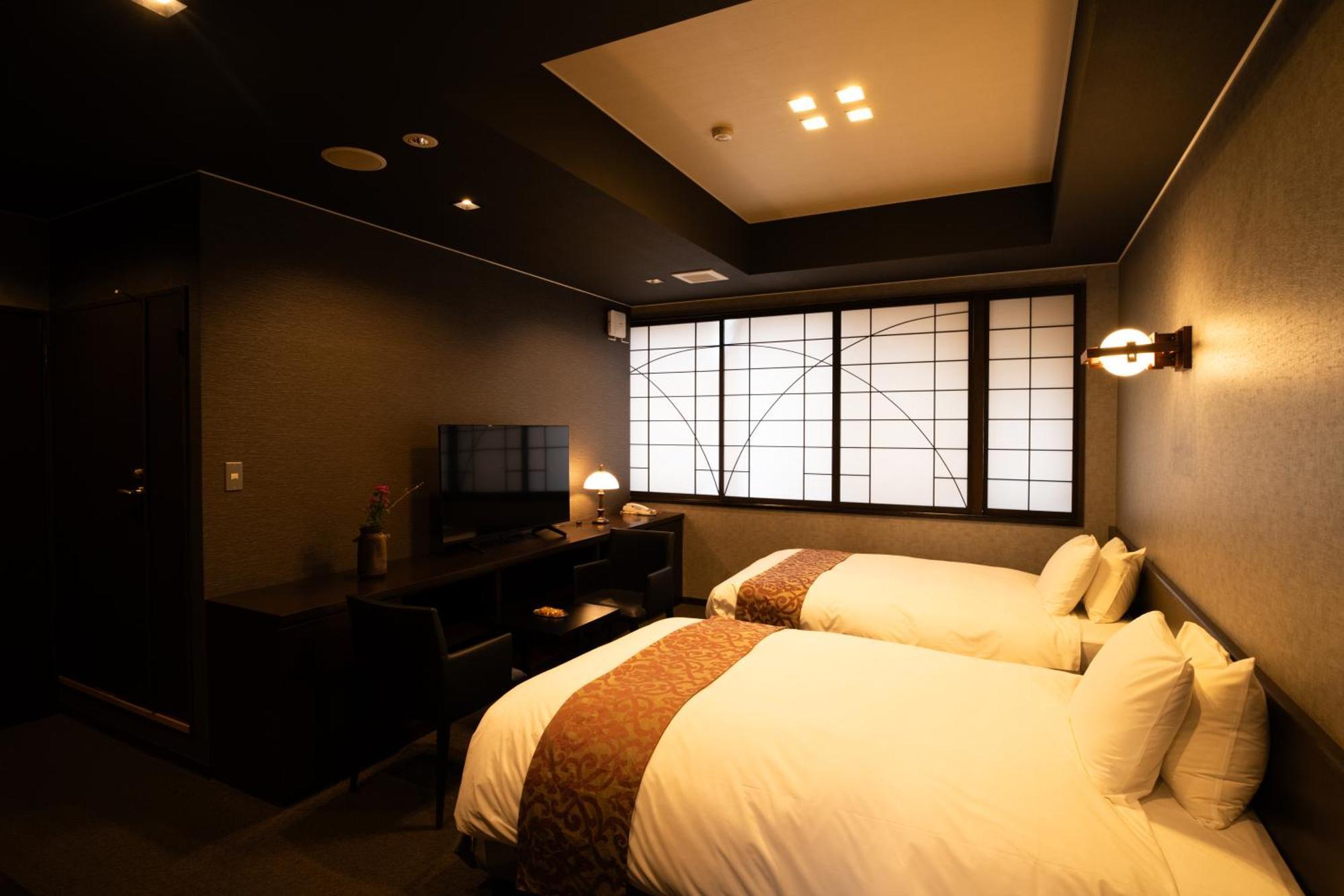 Kikunoya Hotel Hatsukaichi Bagian luar foto