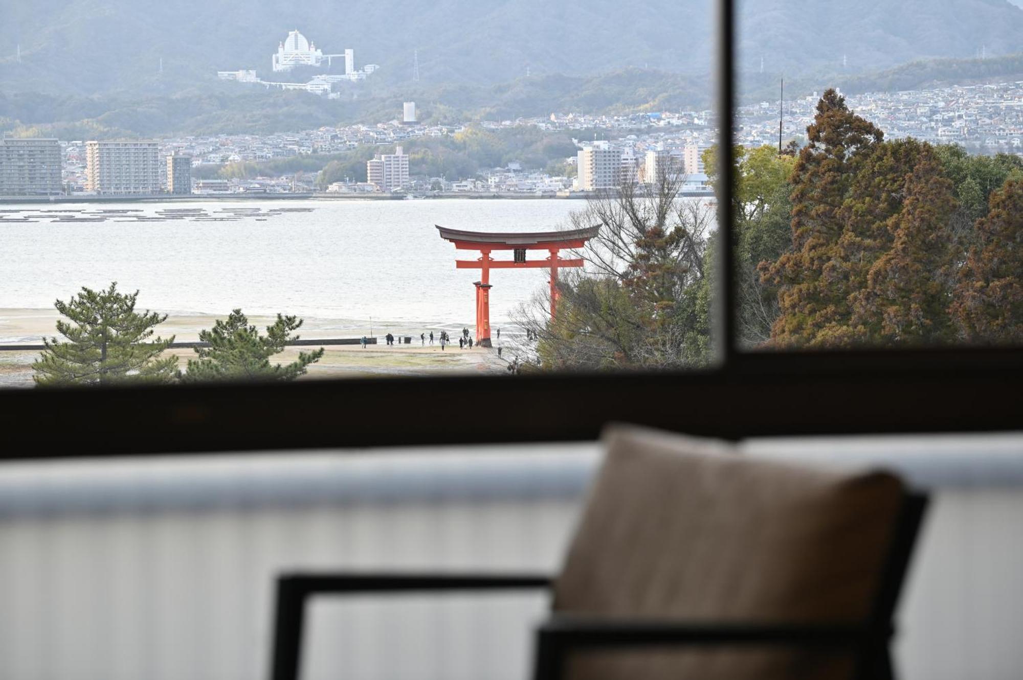 Kikunoya Hotel Hatsukaichi Bagian luar foto