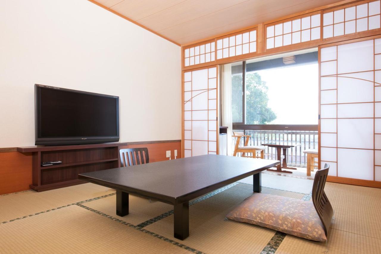 Kikunoya Hotel Hatsukaichi Bagian luar foto