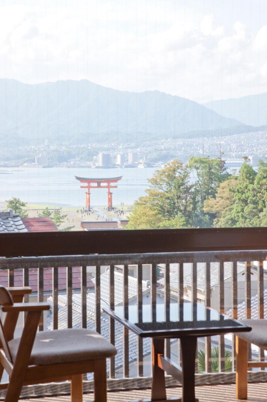 Kikunoya Hotel Hatsukaichi Bagian luar foto