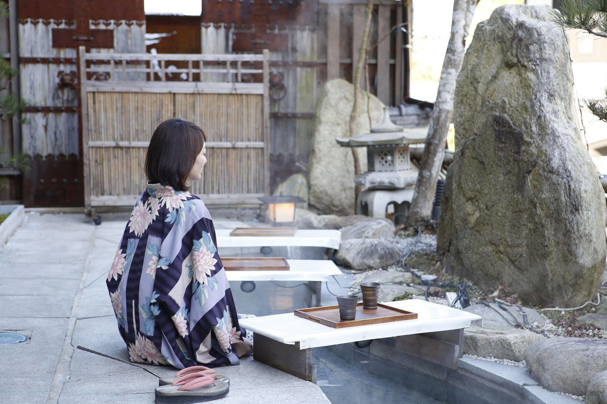 Kikunoya Hotel Hatsukaichi Bagian luar foto
